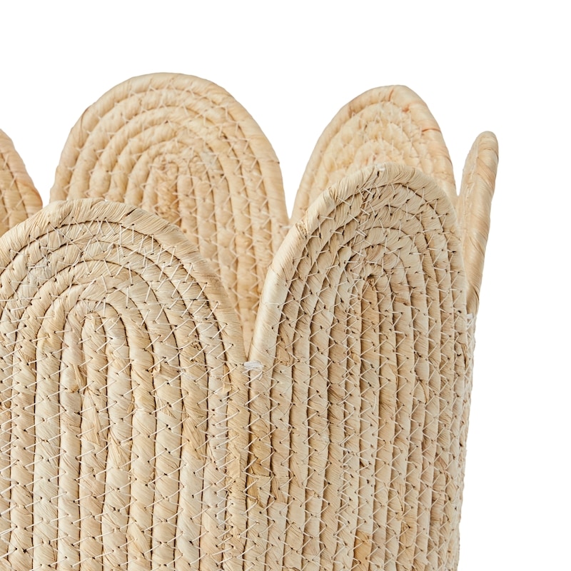 Medium Scalloped Basket