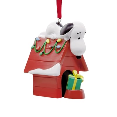 Hallmark Ornement TPR Figural Snoopy on Doghouse 1 ea, 13,00 $/1ch
