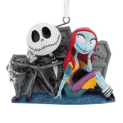 Hallmark Ornement Resin Bas Relief Jack & Sally Sitting by Graves 1 ea, 13,00 $/1ch