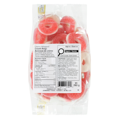 Friandise à anneaux de crème fouettée à la cerises
