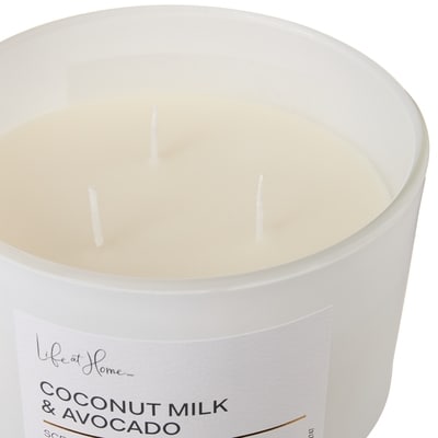 Coconut Milk and Avocado Scented Candle
