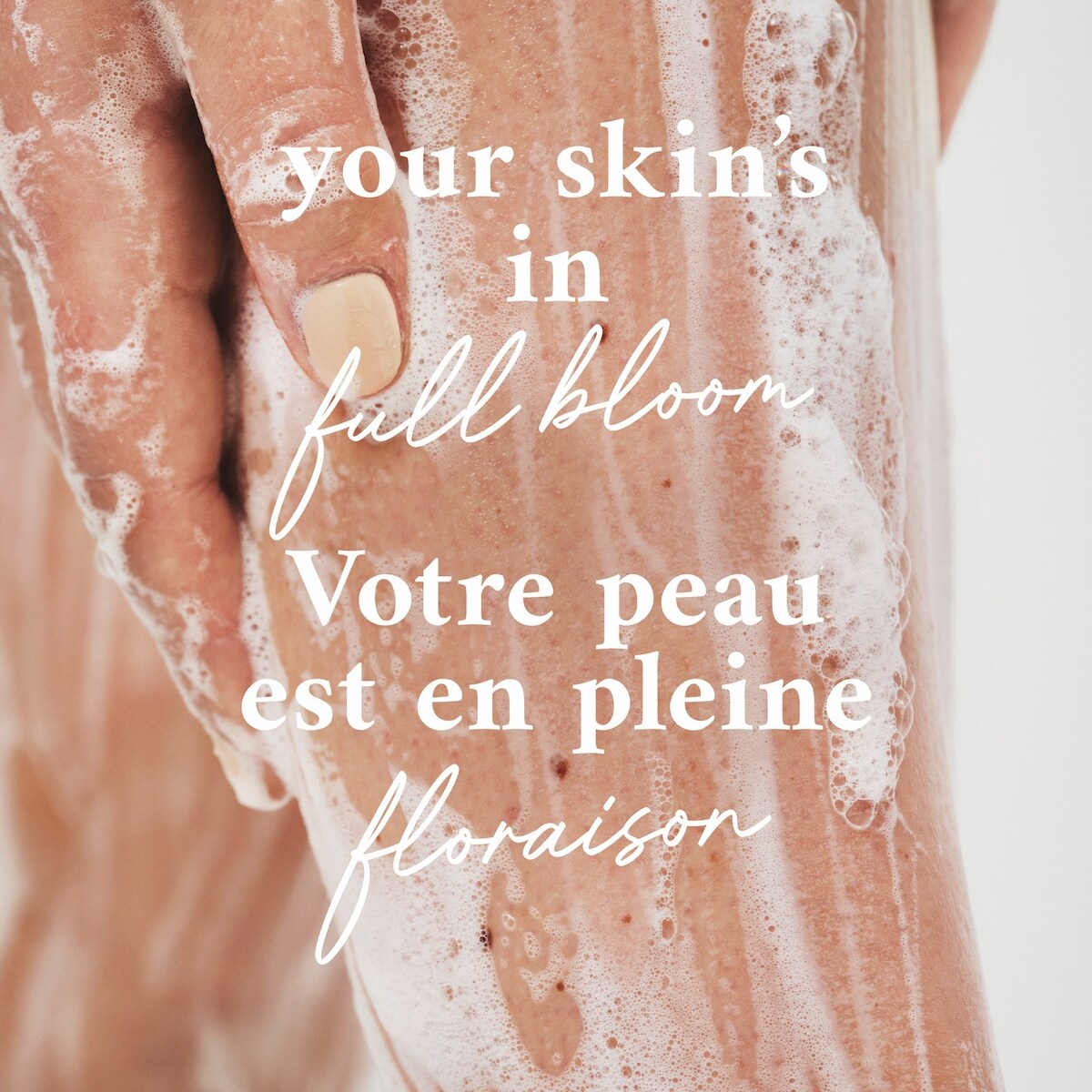 Gel douche pour une peau hydratée et d'apparence saine, Dove  Fleur de cerisier Sakura et Yuzu revigorants, avec MicroMoisture renouvelant pendant 24 heures, 591 ml