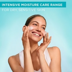 Intensive Moisture Foaming Facial Wash  6