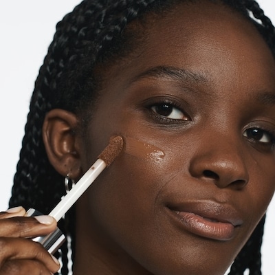 Beyond Perfecting™ Foundation + Concealer 4