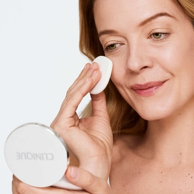 Beyond Perfecting™ Powder Foundation + Concealer 4