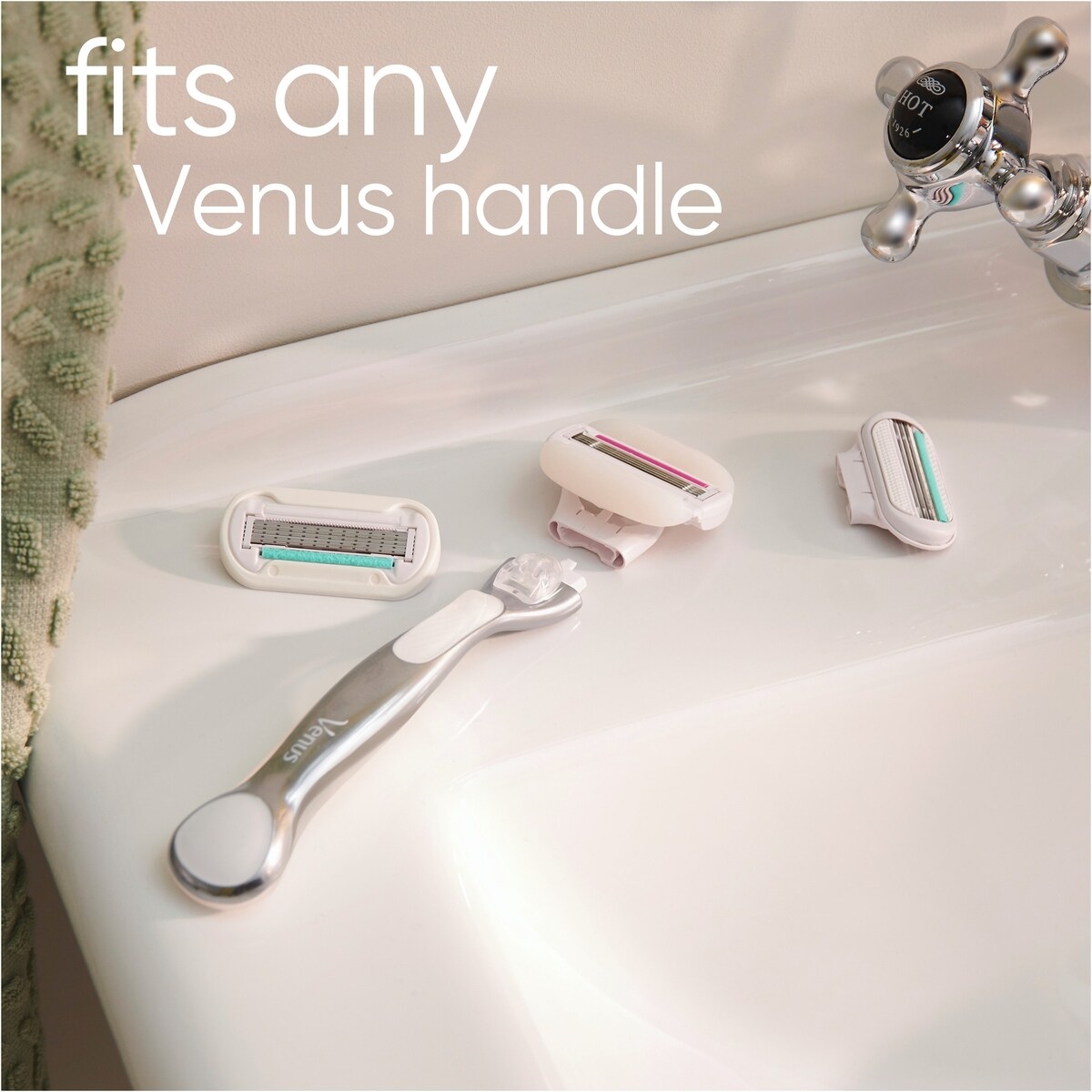 Rasoir Gillette Venus Comfortglide avec Olay Sugarberry pour femmes, manche avec 2 cartouches de rechange