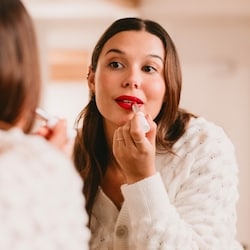 Lip Loving Colour & Caring Oil-in-Stick LipStick 2