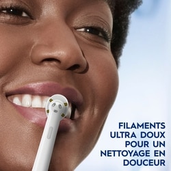 Brosse à dents électrique Oral-B Pro 300 Sensitive Clean Vitality avec (1) brossette, rechargeable, blanc 3
