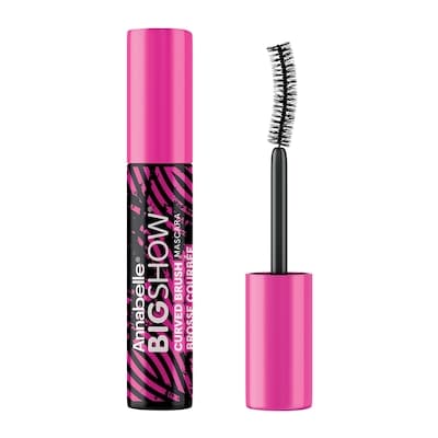 Bigshow Curved Brush Mascara Blackest Black with instant curve-setting formula and enriched with carnauba wax