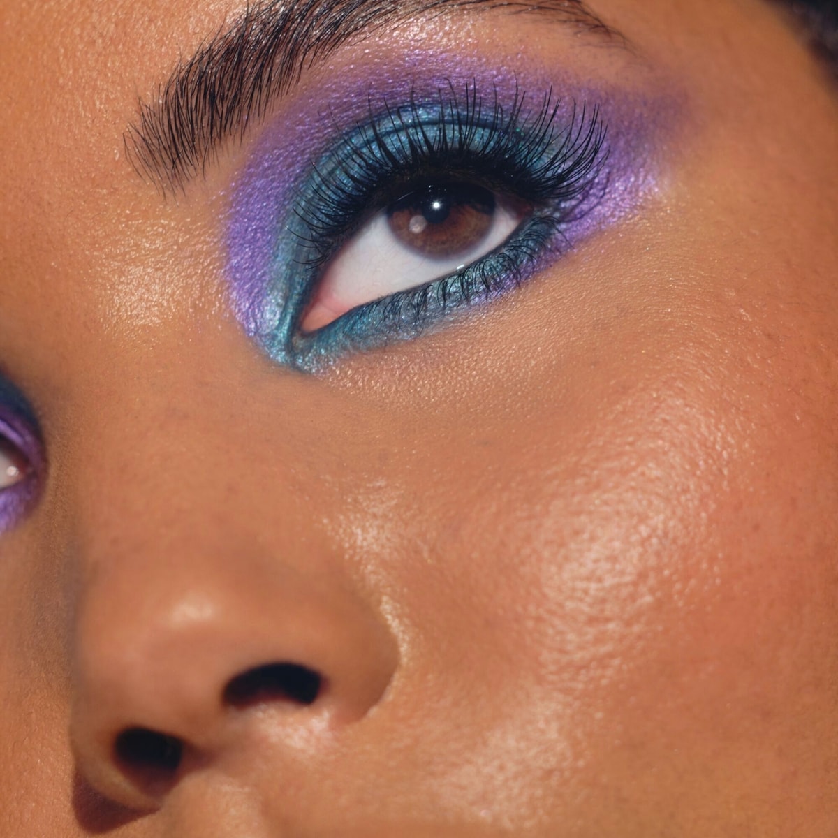 Skylimit Extreme Length Mascara Blackest Black enriched with carnauba wax