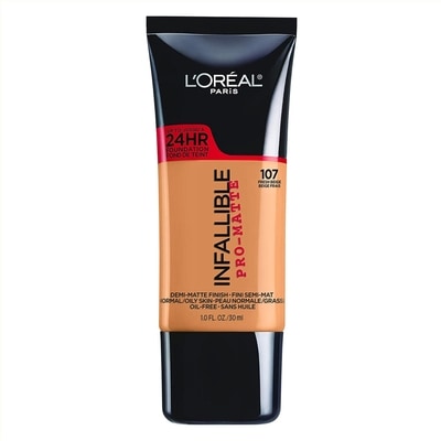 Fond de Teint Pro-Matte, Sans Huile, Texture Légère, Longue Tenue Jusqu’à 24hr