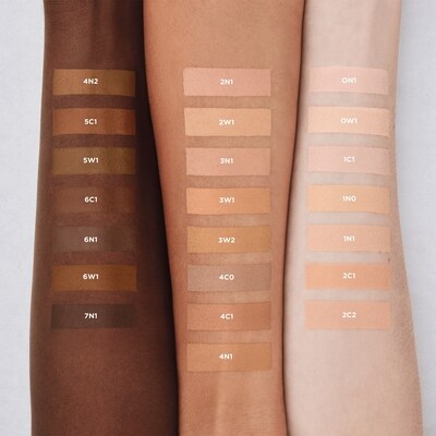Real Flawless Weightless Perfecting Concealer 1N1 4