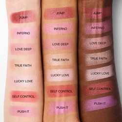 Light Reflecting™ Luminizing Blush 4