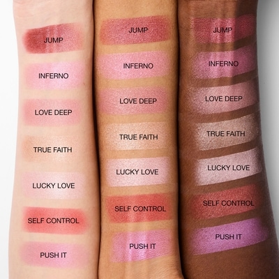 Light Reflecting™ Luminizing Blush 4