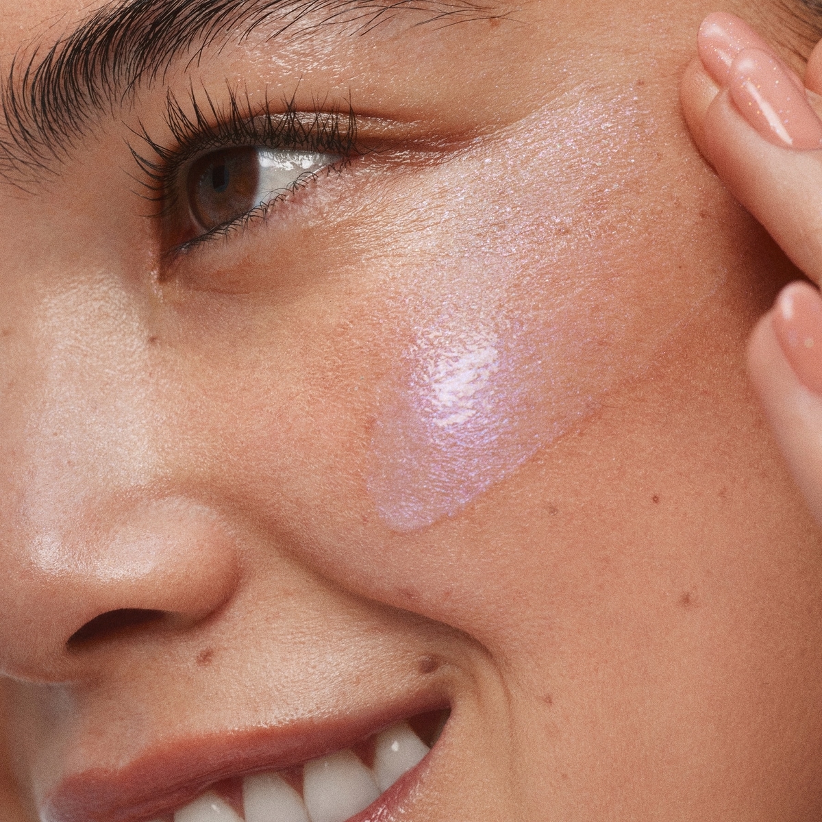 Dreamglow Highlighting Serum - Aura 30.7ml