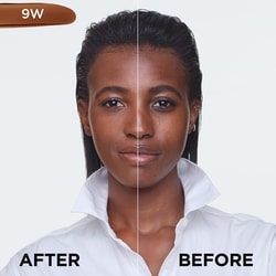 True Match Foundation with Hyaluronic Acid & Moisturizing Care 3