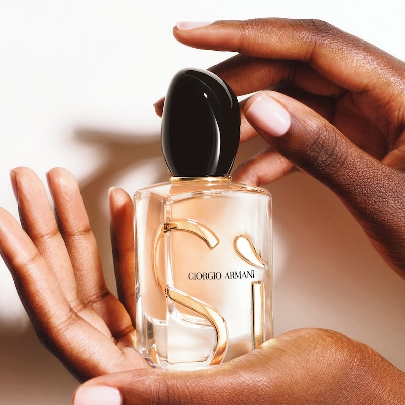 ❤️Giorgio Armani Si EDP❤️ 美しい女性らしい香り100 ML 香水 Giorgio Armani Si EDP 美しい女性らしい香り 100 ML