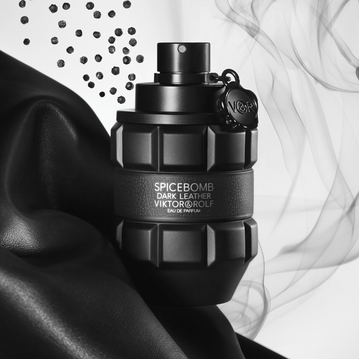 Spicebomb Dark Leather Eau de Parfum Woody Spices Fragrance For Men