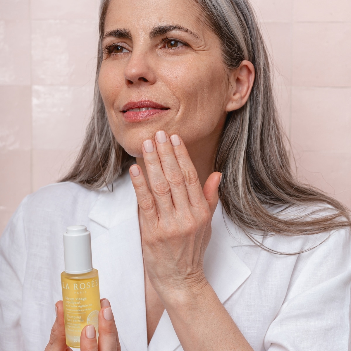 Plumping face serum with 5 organic vegetal oils