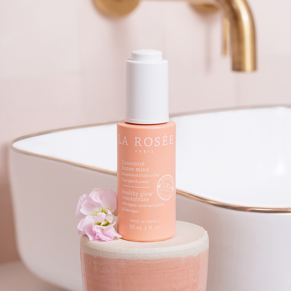 Healthy glow concentrate with organic carrot and apricot