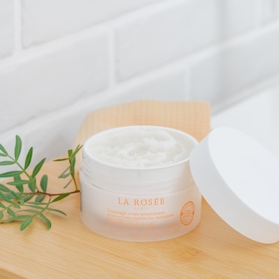 Refillable nourishing body scrub with sugar and organic vegetal oils 2