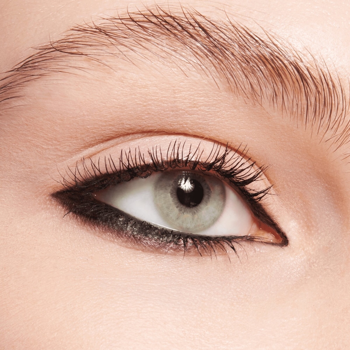 long-lasting eye pencil