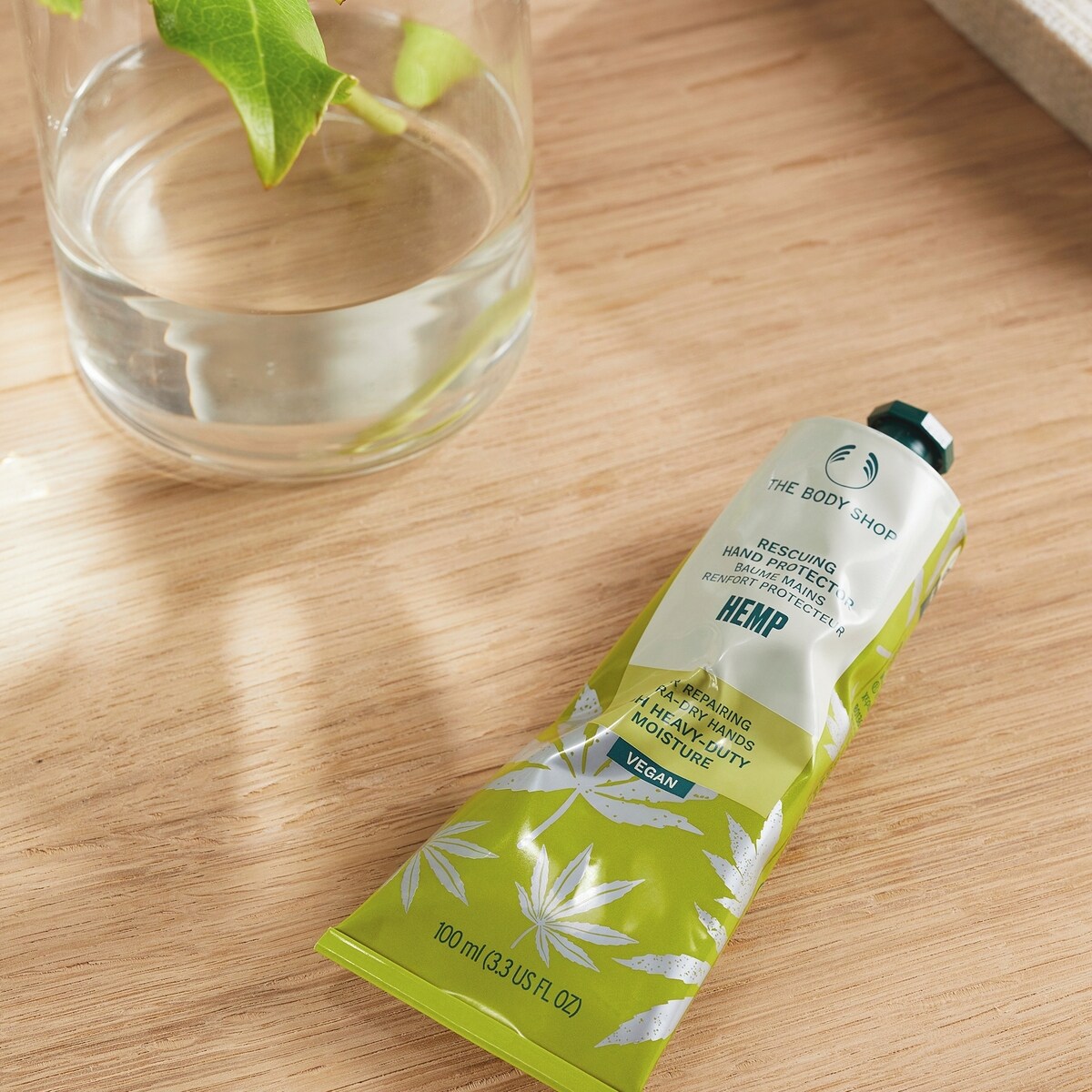 Crème intense et protectrice pour les mains au chanvre
