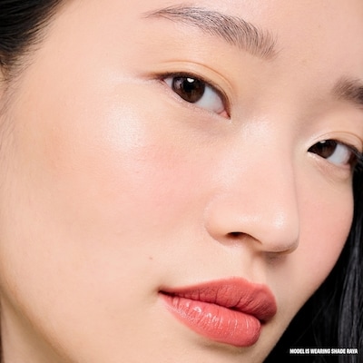 Glow La La Velvet Gleam Powder Highlighter 3