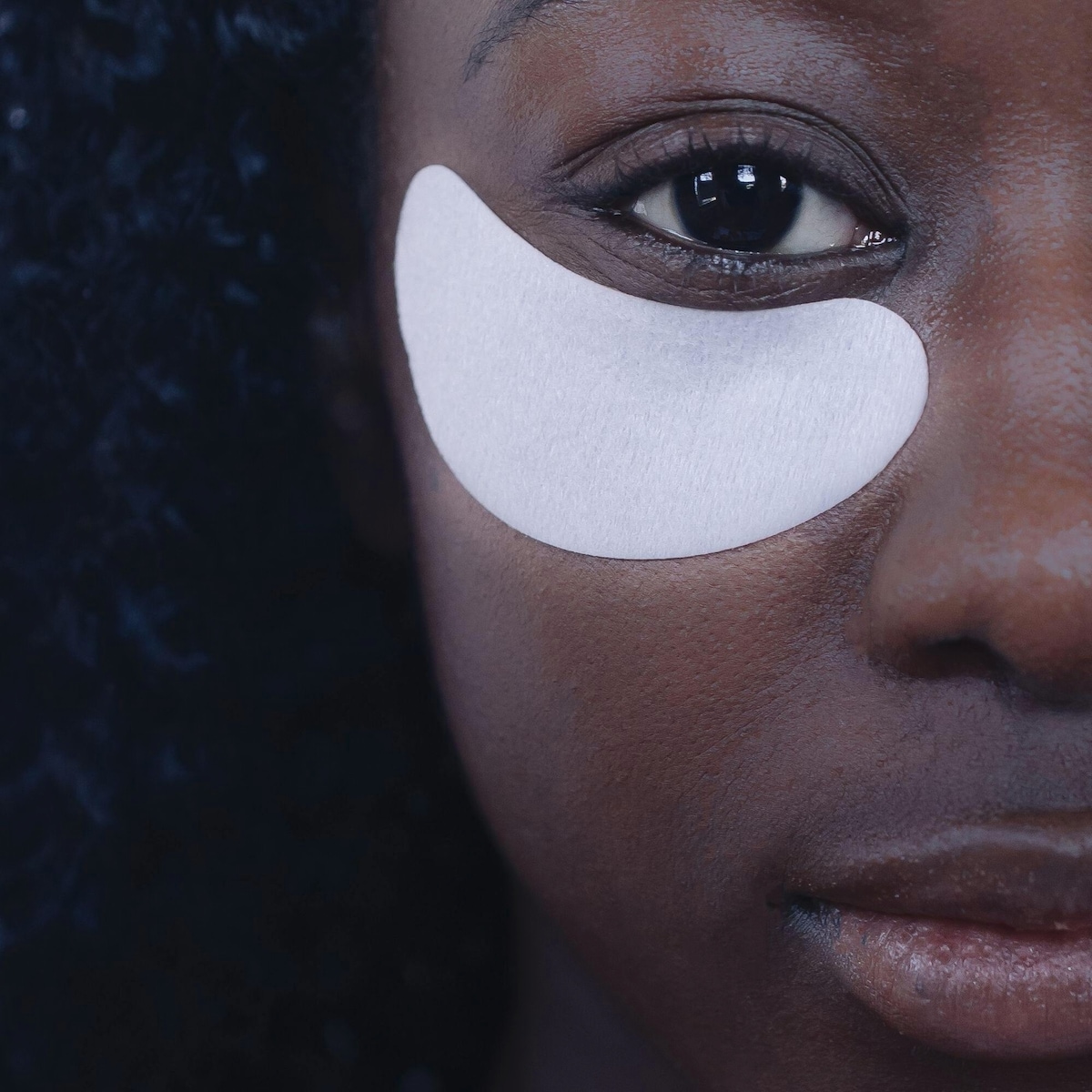 Eye Puffiness Minimizing Patches