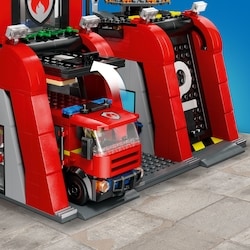 City Fire Station with Fire Truck Pretend Play Toy 60414 3