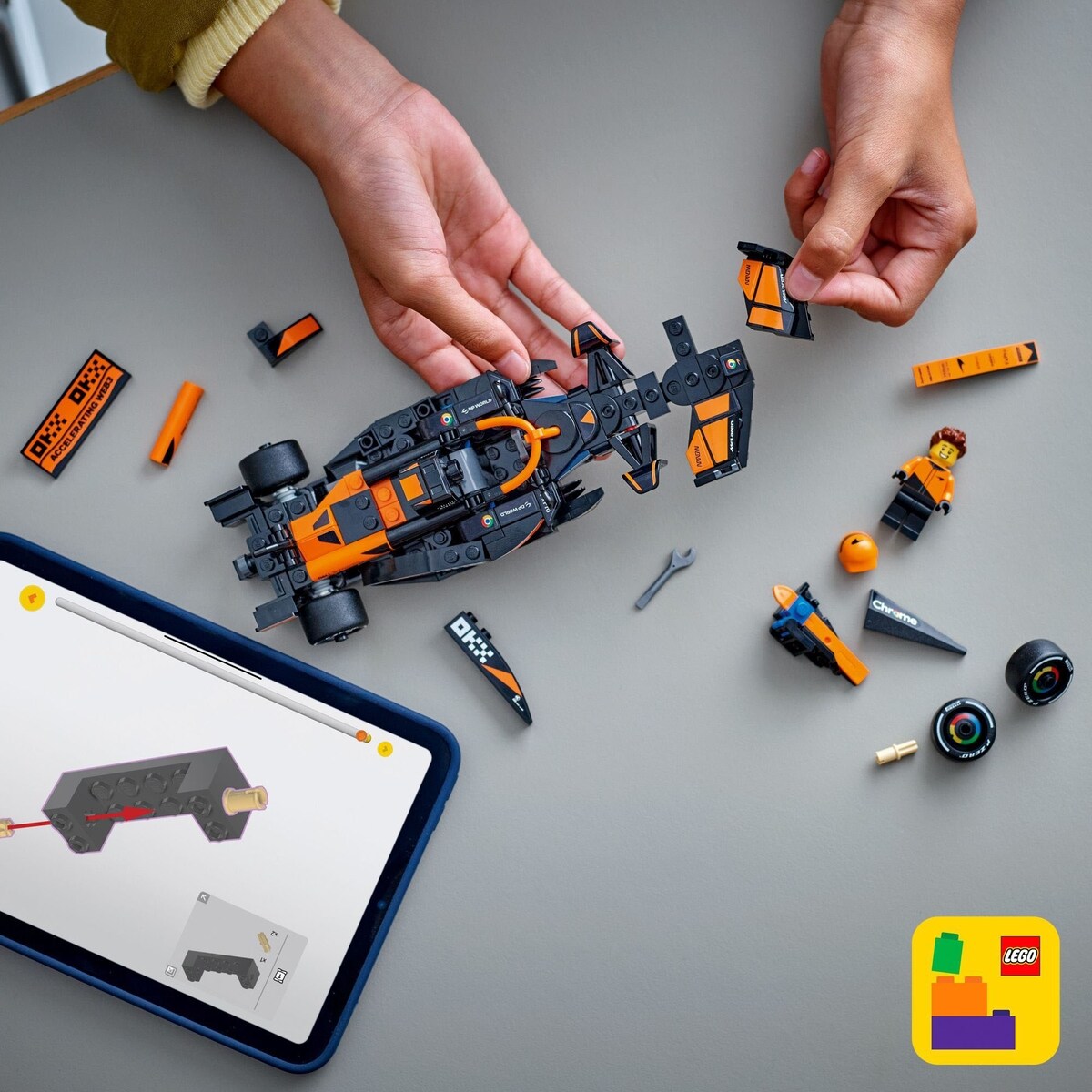 LEGO Speed Champions Voiture de Course McLaren F1 Team MCL38, Ensemble de Véhicule 77251