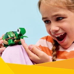 Creator 3 in 1 Turtle with a Water Lily Flower 31377 4