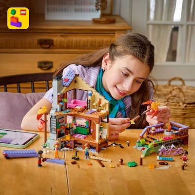 Friends Cozy Fall Forest Cabin 42705 6