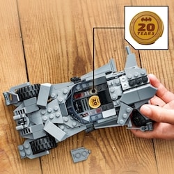 DC Batman La Batmobile de Batman contre Superman, Voiture-Jouet 76331 6
