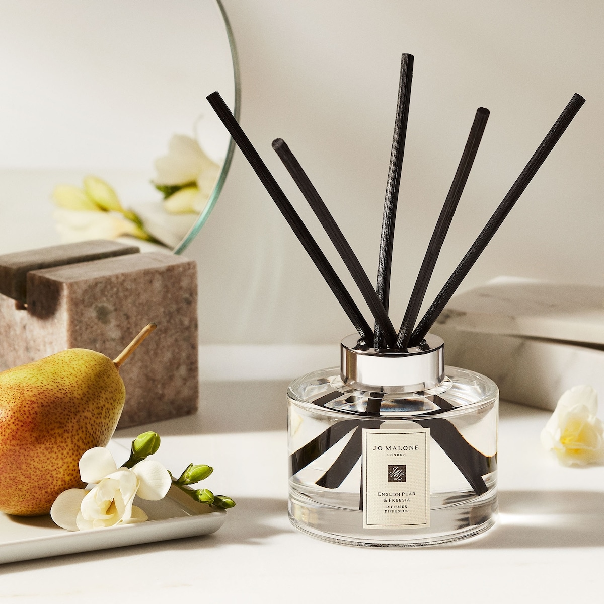 English Pear & Freesia Diffuser