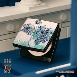 Bobbi Brown x The Met Sheer Finish Pressed Powder 6