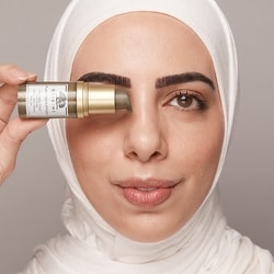 Plantscription™
Anti-Aging Power Eye Cream 3