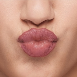 TechnoSatin Gel Lipstick 410 5