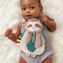 Itzy Lovey™ Sloth 3