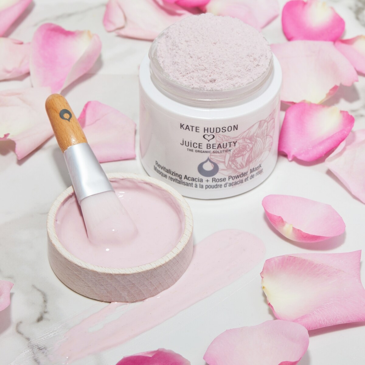 Masque revitalisant à la poudre d'acacia et de rose