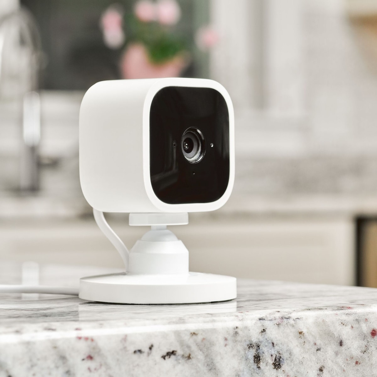 Caméra IP intérieure Wi-Fi 1080p Blink Mini - Blanc
