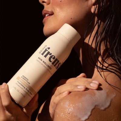 Warmth & Gratitude, Moon Milk, Nourishing Body Wash 7