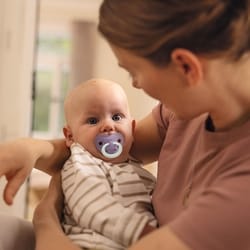 Sucettes de nuit pour bébé NUK First Choice classique, 6 à 18&nbsp;mois, bleu, 2&nbsp;pièces 5
