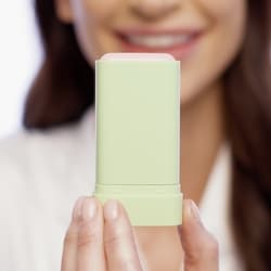 On-the-Glow Blush Bâton Hydratant pH Teinté 4