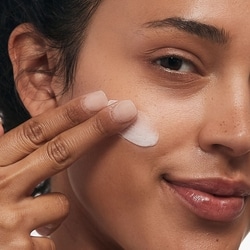 BrightenUp! Exfoliator - Travel Mini
Physical + Chemical Exfoliator 3
