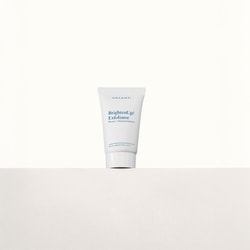 BrightenUp! Exfoliator - Travel Mini
Physical + Chemical Exfoliator 4
