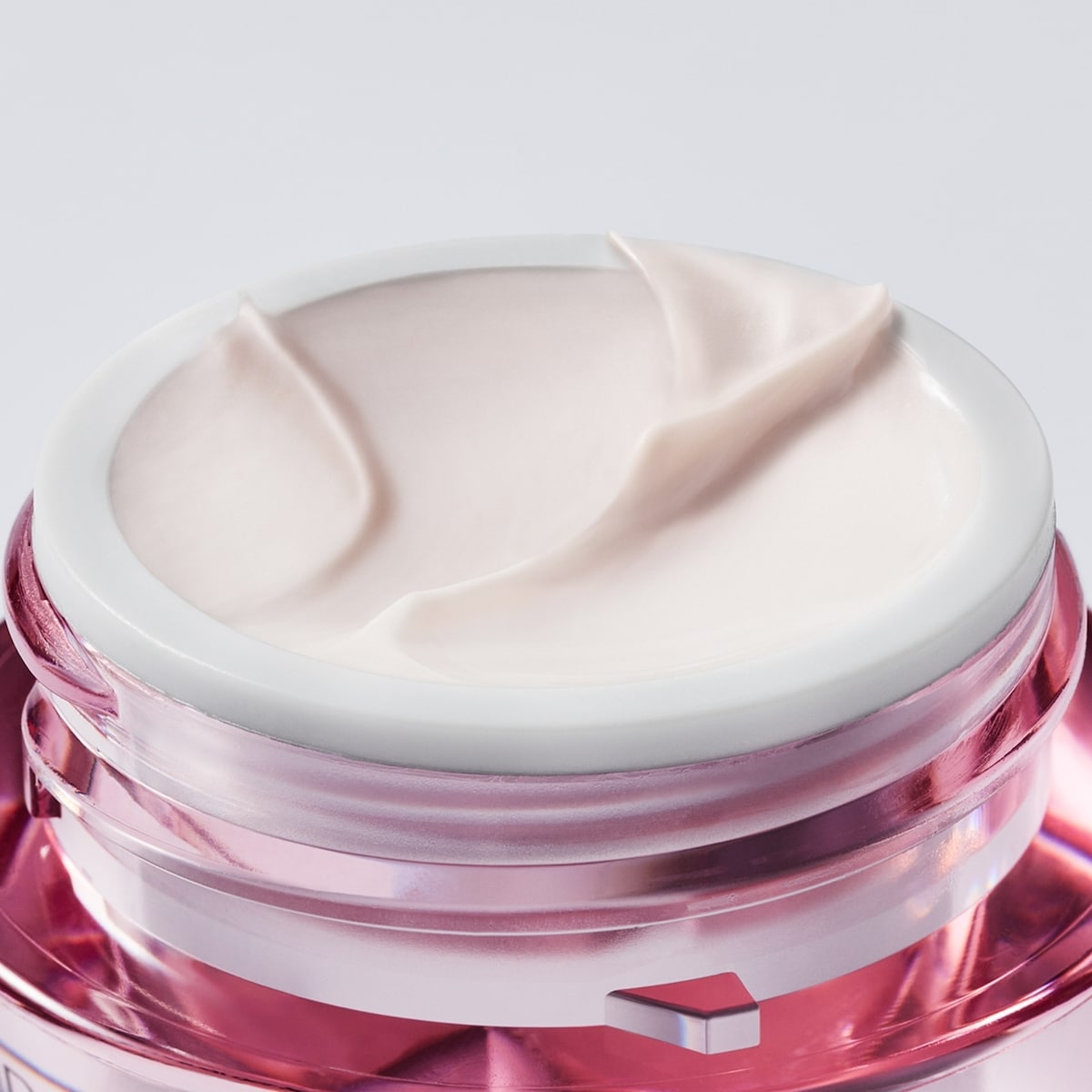Resilience Multi-Effect Tri-Peptide Eye Crème