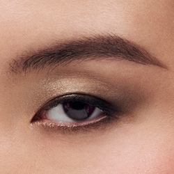 The Essential Eyeshadow Quad 3